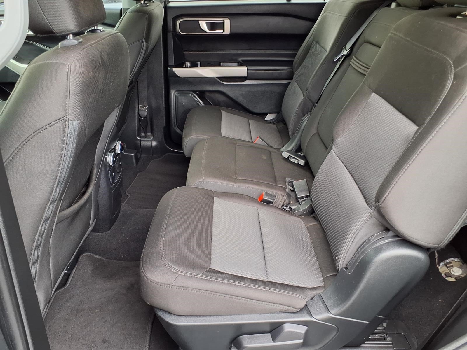 Certified 2024 Ford Explorer XLT RWD image 11