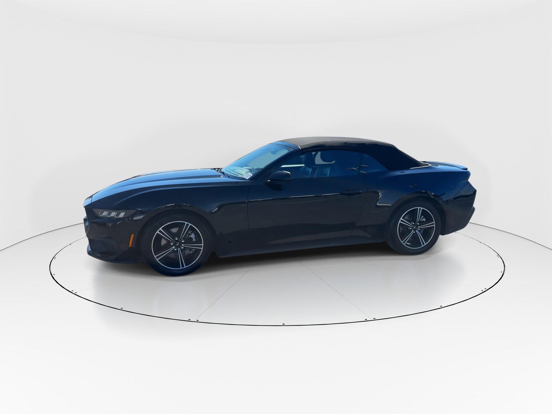 Certified 2025 Ford Mustang Premium image 9