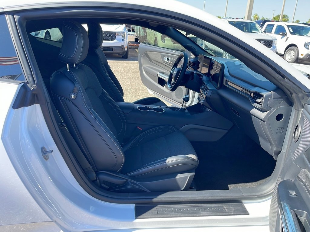 Certified 2025 Ford Mustang Coupe image 14