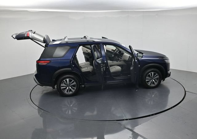 Used 2023 Nissan Pathfinder SL FWD image 49