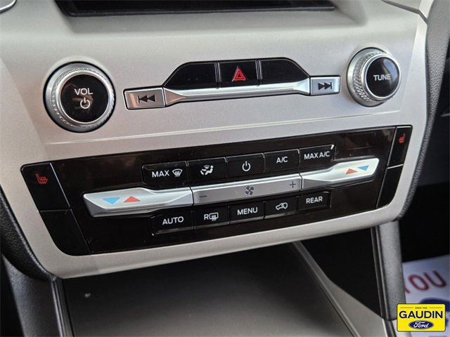 Certified 2021 Ford Explorer XLT image 23