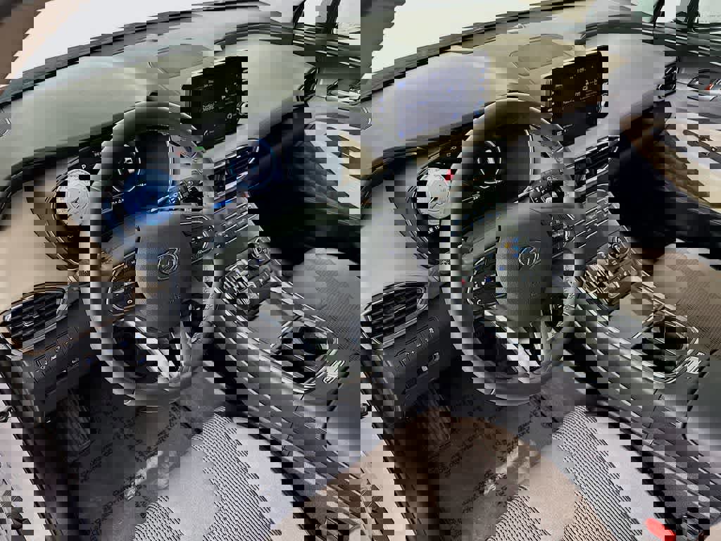 Used 2021 Hyundai Santa Fe SEL w/ Convenience Package image 9