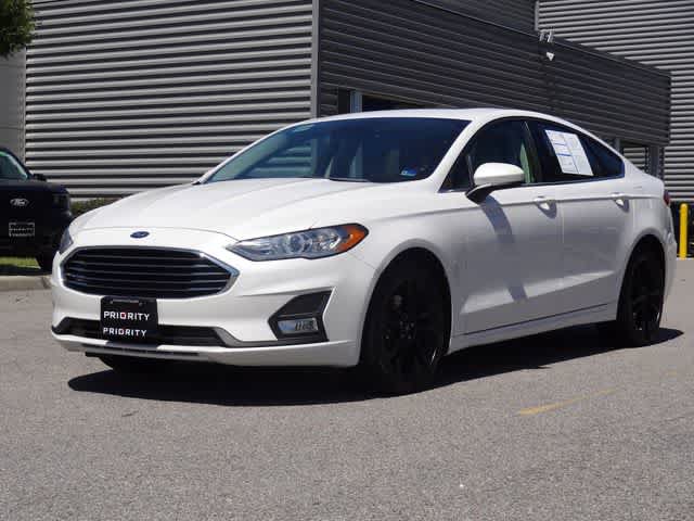 Certified 2019 Ford Fusion SE w/ Equipment Group 151A FWD image 1