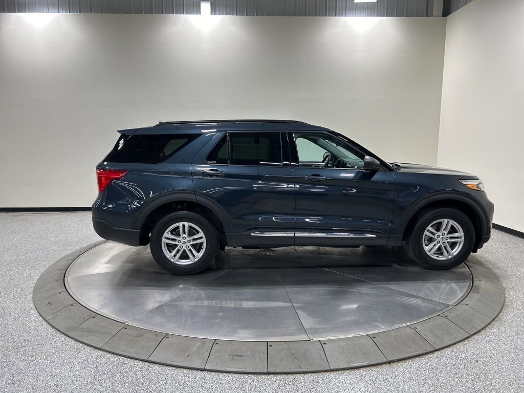 Certified 2024 Ford Explorer XLT w/ Equipment Group 202A AWD/4WD image 6