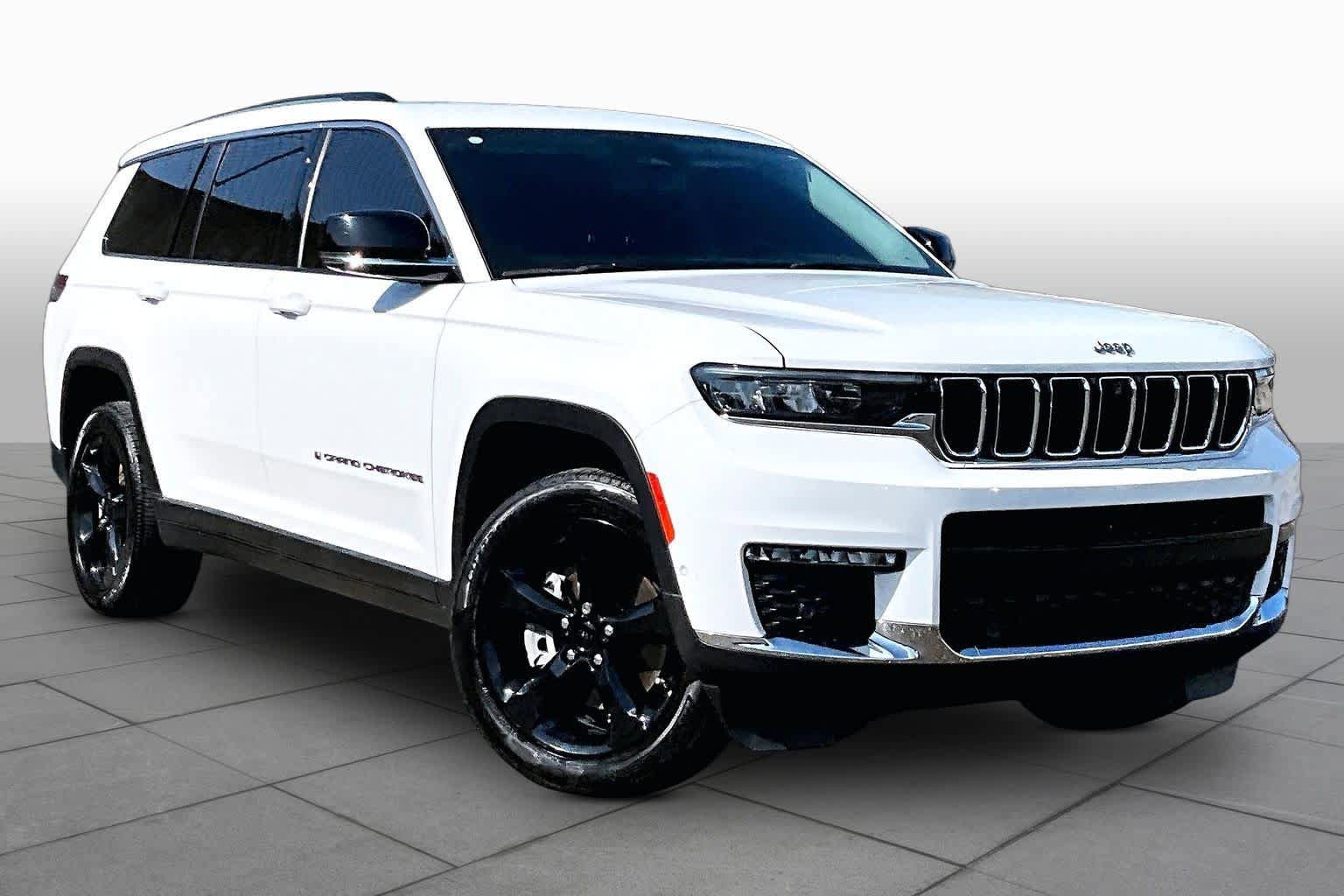 Used 2023 Jeep Grand Cherokee L Limited w/ Luxury Tech Group II RWD image 3