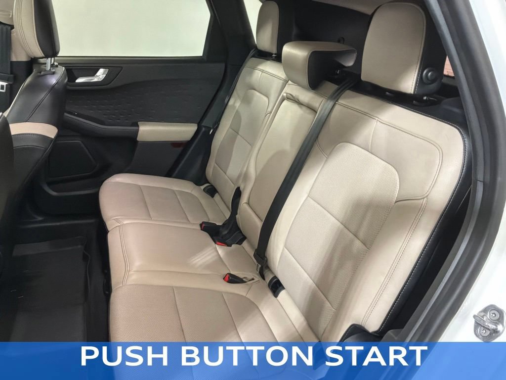 Certified 2020 Ford Escape Titanium AWD/4WD image 18