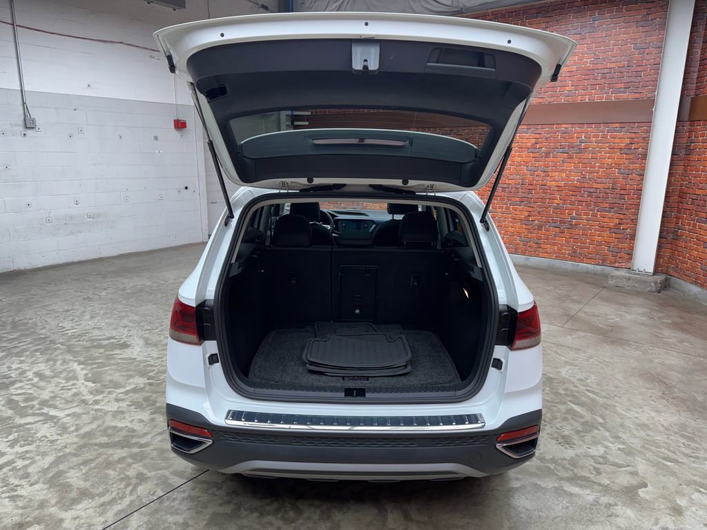 Used 2023 Volkswagen Taos SE w/ Panoramic Sunroof Package AWD/4WD image 26