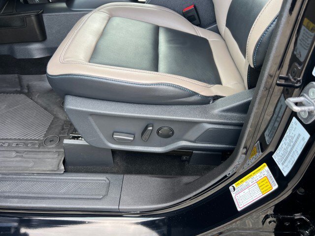 Certified 2024 Ford Bronco Wildtrak AWD/4WD image 8