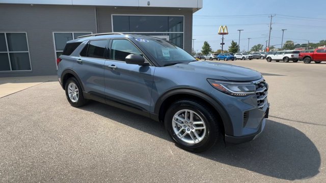 Certified 2026 Ford Explorer Active AWD/4WD image 3