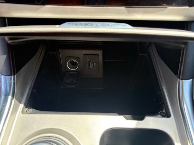 Certified 2024 Ford Explorer XLT w/ Equipment Group 202A AWD/4WD image 17