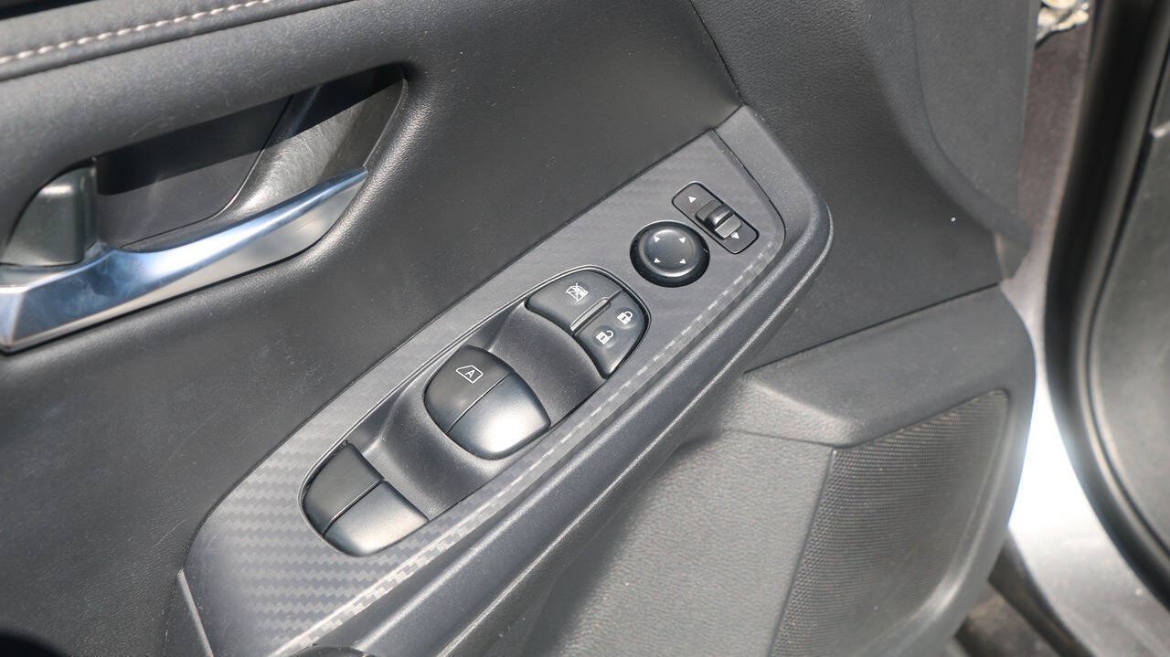 Used 2024 Nissan Sentra SV FWD image 25