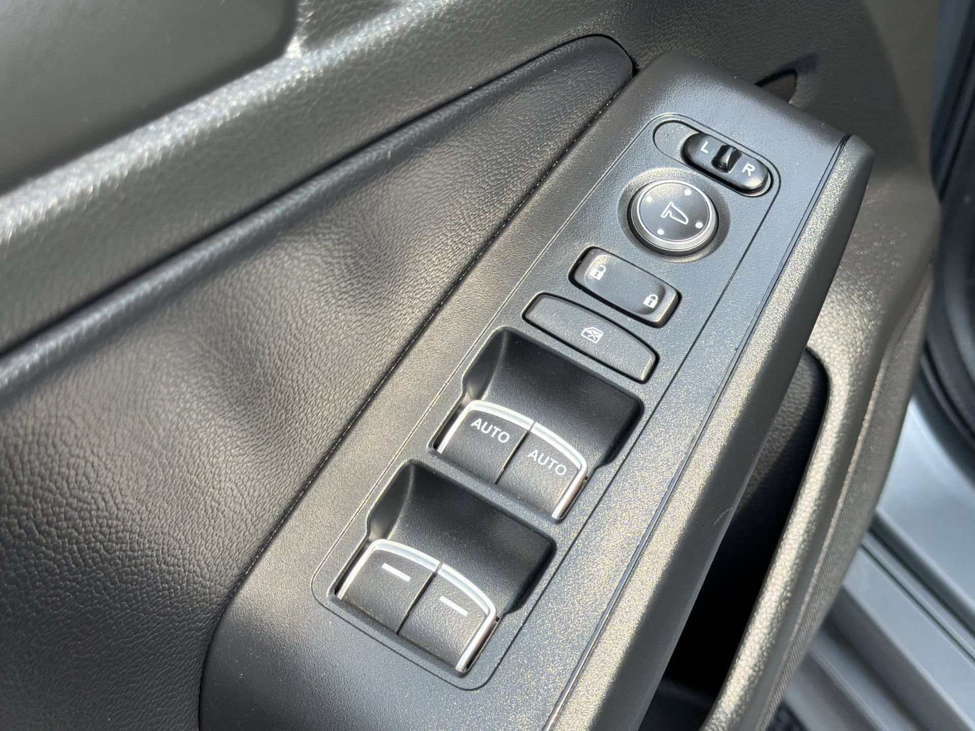 Used 2023 Honda Civic Sport image 13