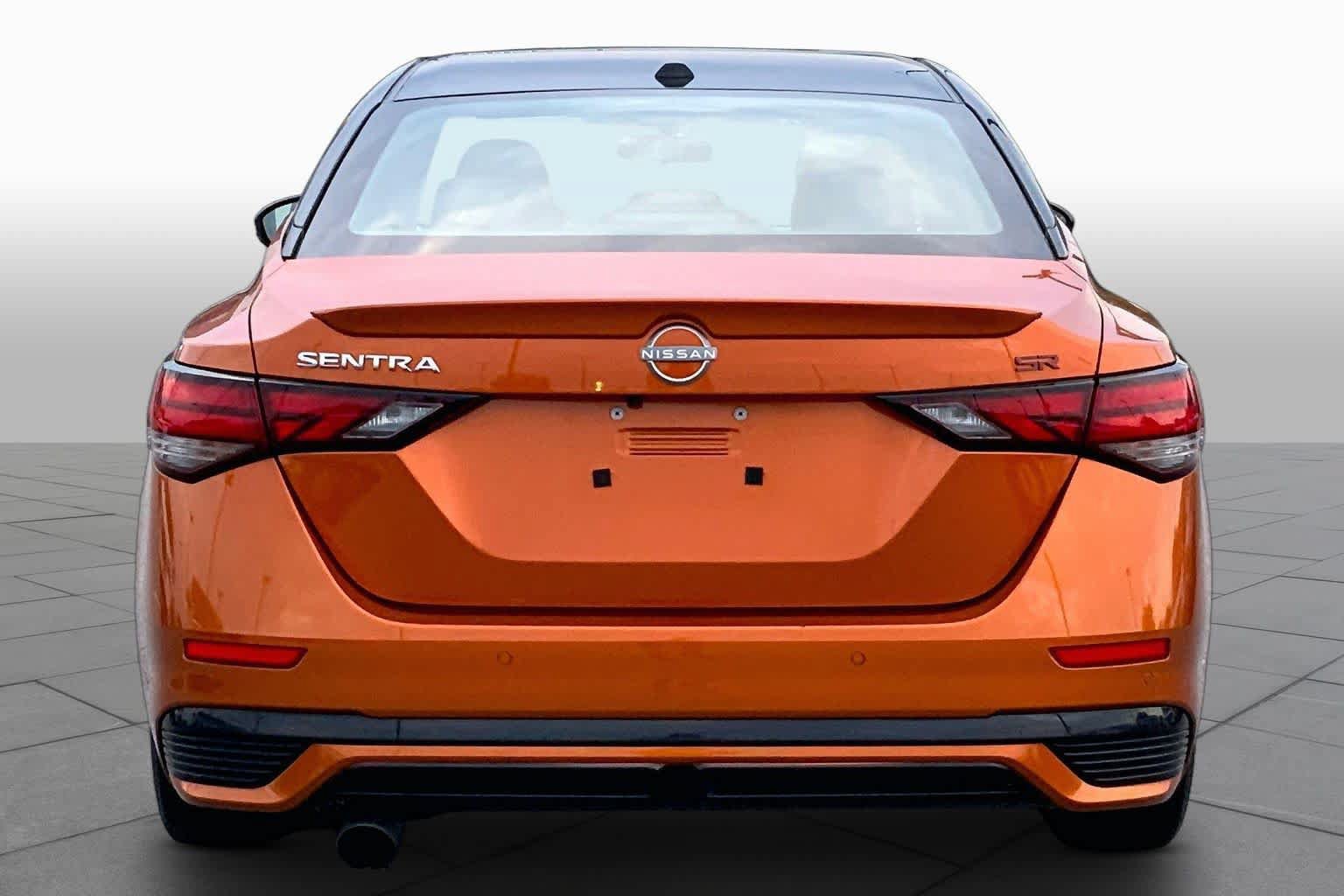 Used 2025 Nissan Sentra SR FWD image 5