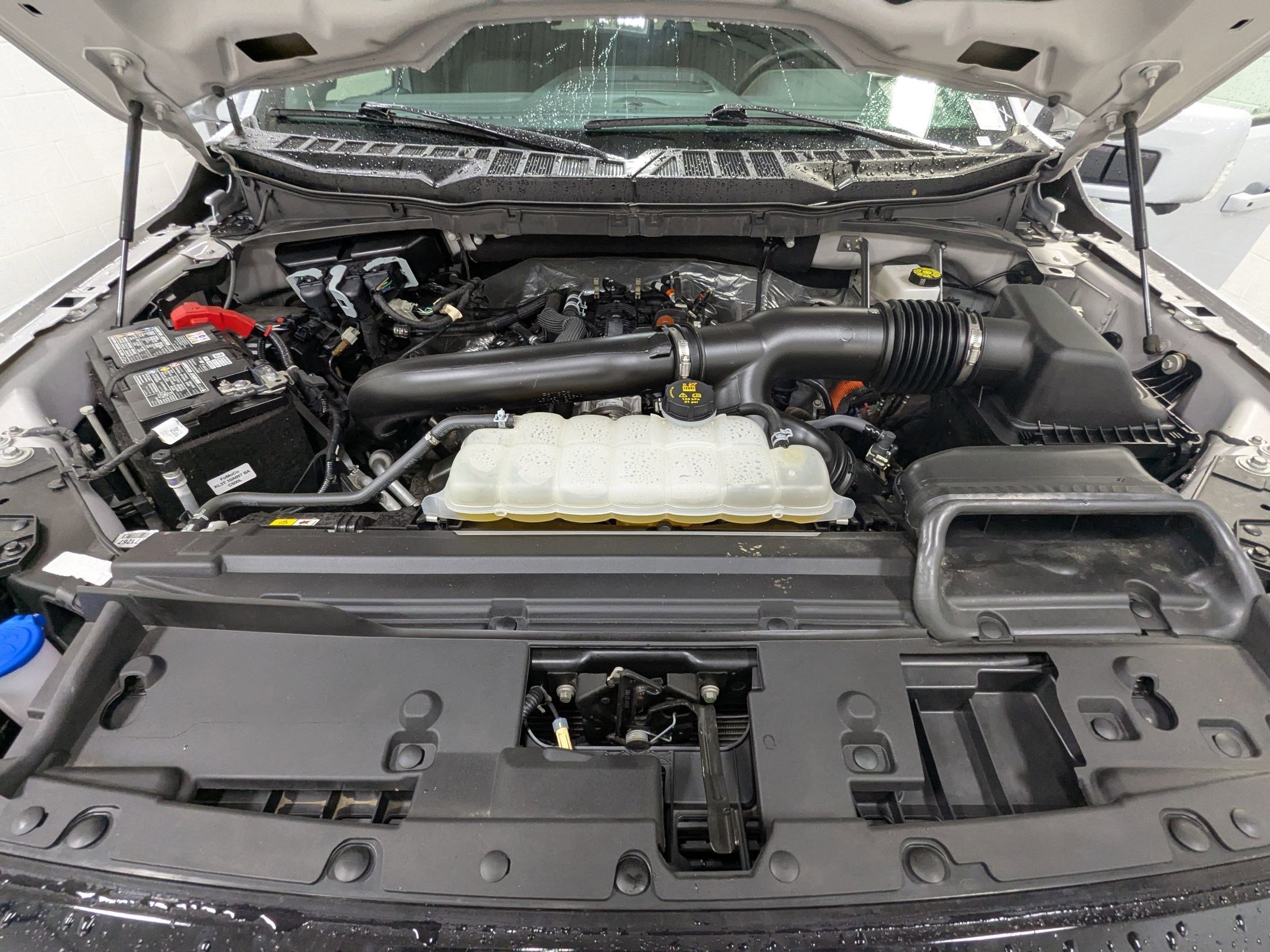 Certified 2025 Ford F150 Lariat image 37