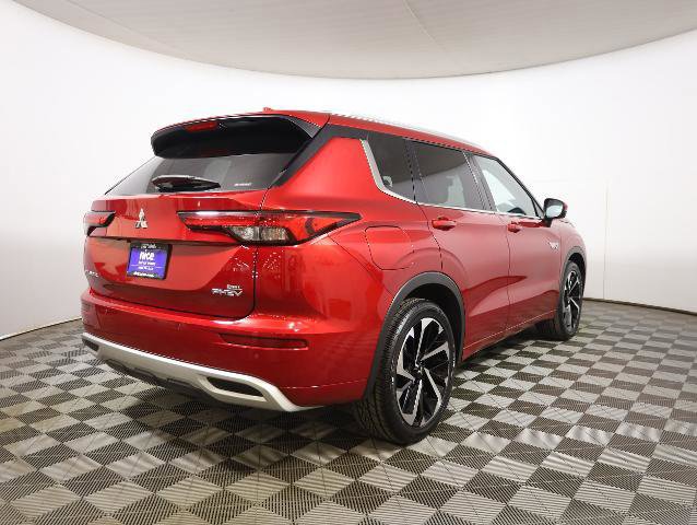 Used 2023 Mitsubishi Outlander SEL image 4