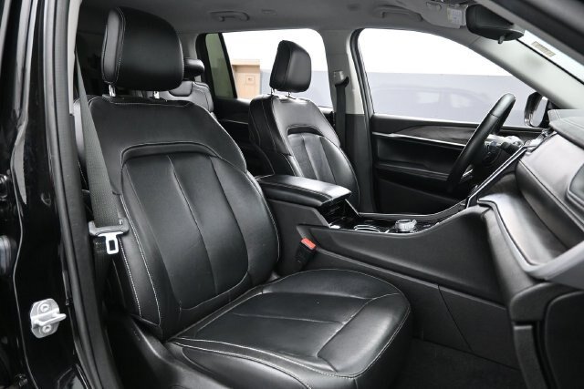 Used 2022 Jeep Grand Cherokee L Limited AWD/4WD image 25