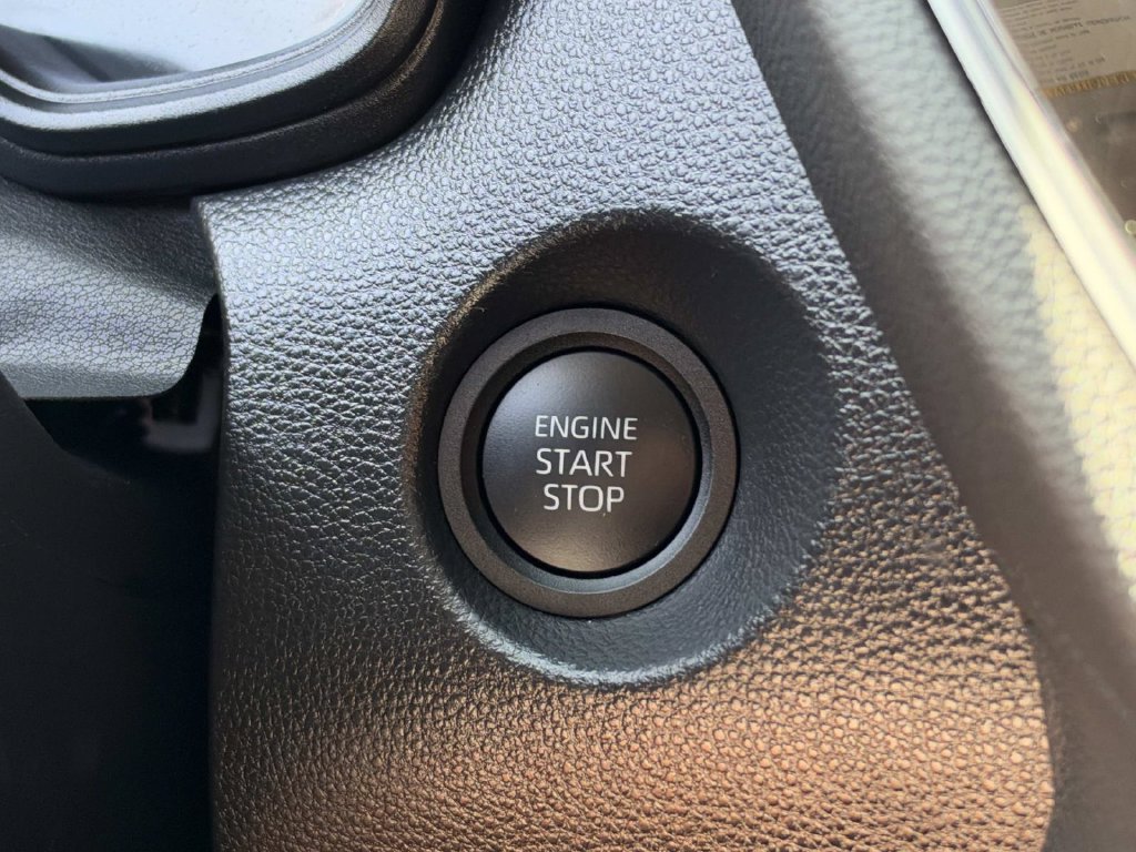 Used 2026 Toyota Corolla Cross LE w/ Moonroof Package FWD image 25