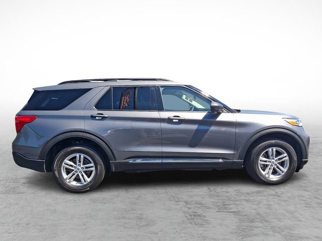 Certified 2023 Ford Explorer XLT w/ Equipment Group 202A AWD/4WD image 7