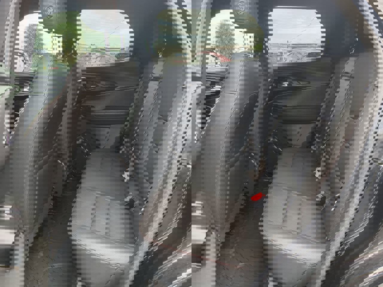 Used 2022 Chevrolet TrailBlazer RS image 14