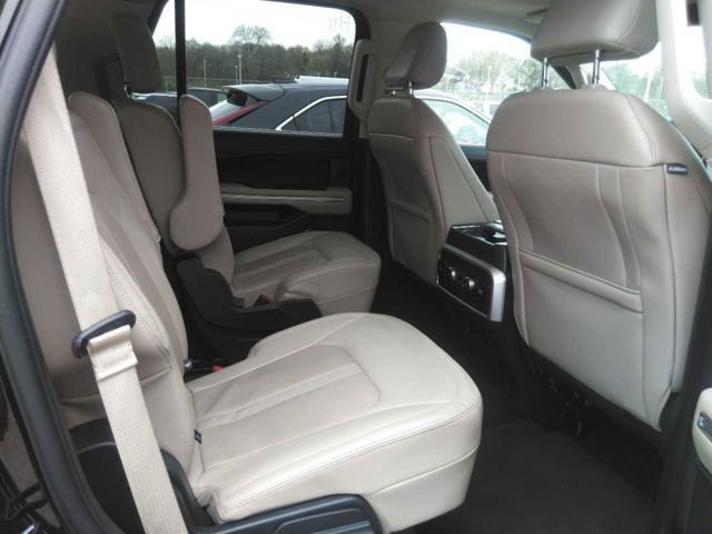 Certified 2023 Ford Expedition Limited RWD image 4