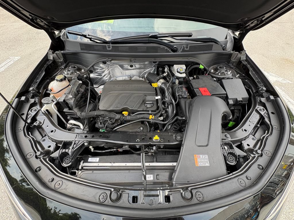 Used 2025 Buick Envista Preferred FWD image 31