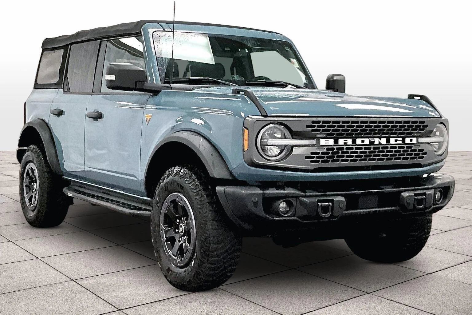 Certified 2022 Ford Bronco Badlands image 2