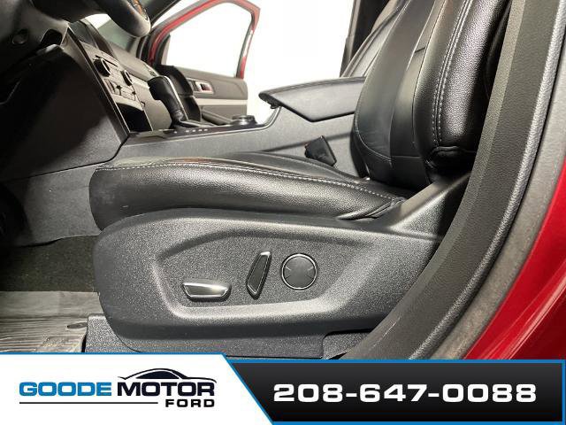 Certified 2017 Ford Explorer XLT w/ Equipment Group 202A image 10