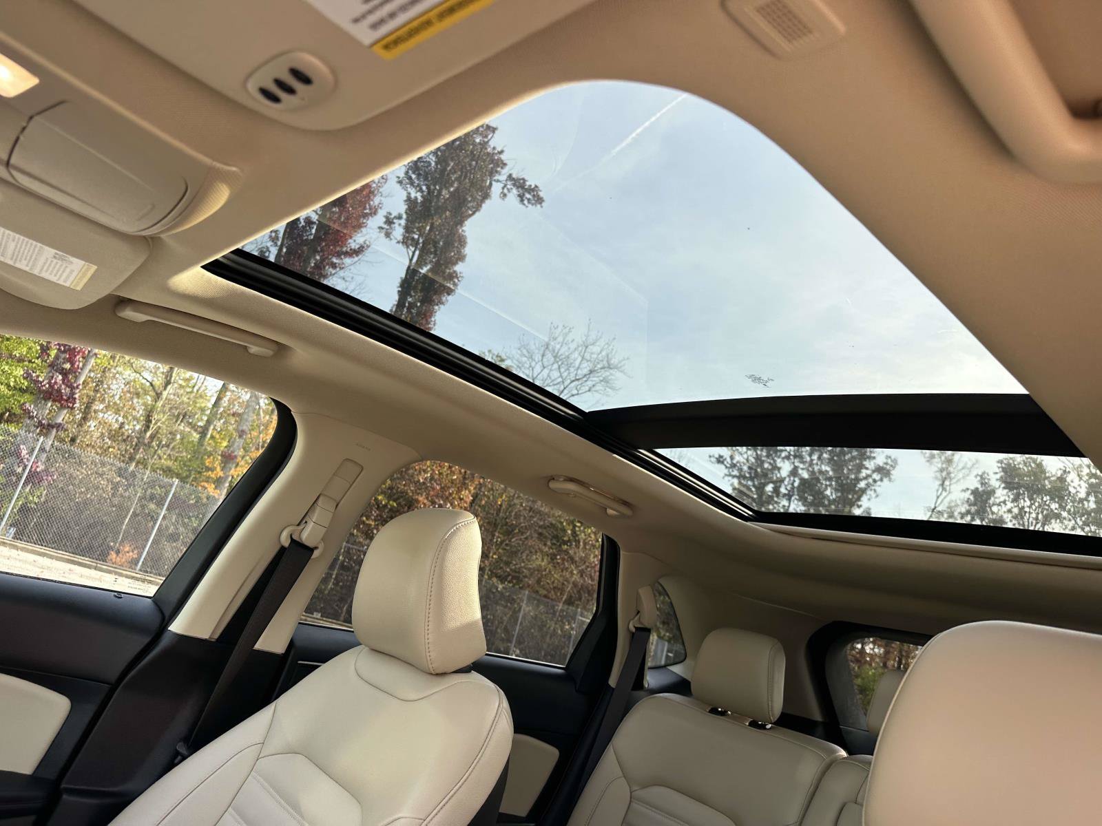 Certified 2024 Ford Edge SEL w/ Convenience Package AWD/4WD image 19
