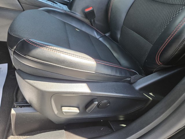 Certified 2025 Ford Escape ST-Line FWD image 25