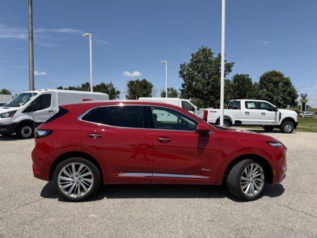 Used 2025 Buick Envision Avenir AWD/4WD image 10