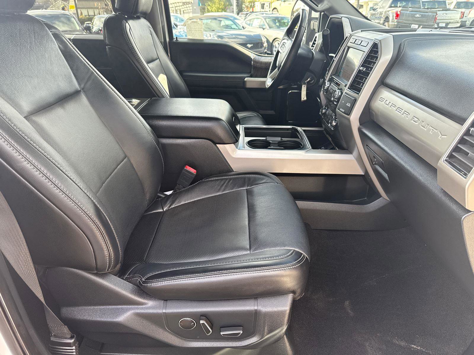 Certified 2019 Ford F250 Lariat w/ Lariat Value Package image 17