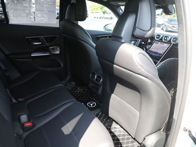 Used 2023 Mercedes-Benz GLC 300 4MATIC image 32