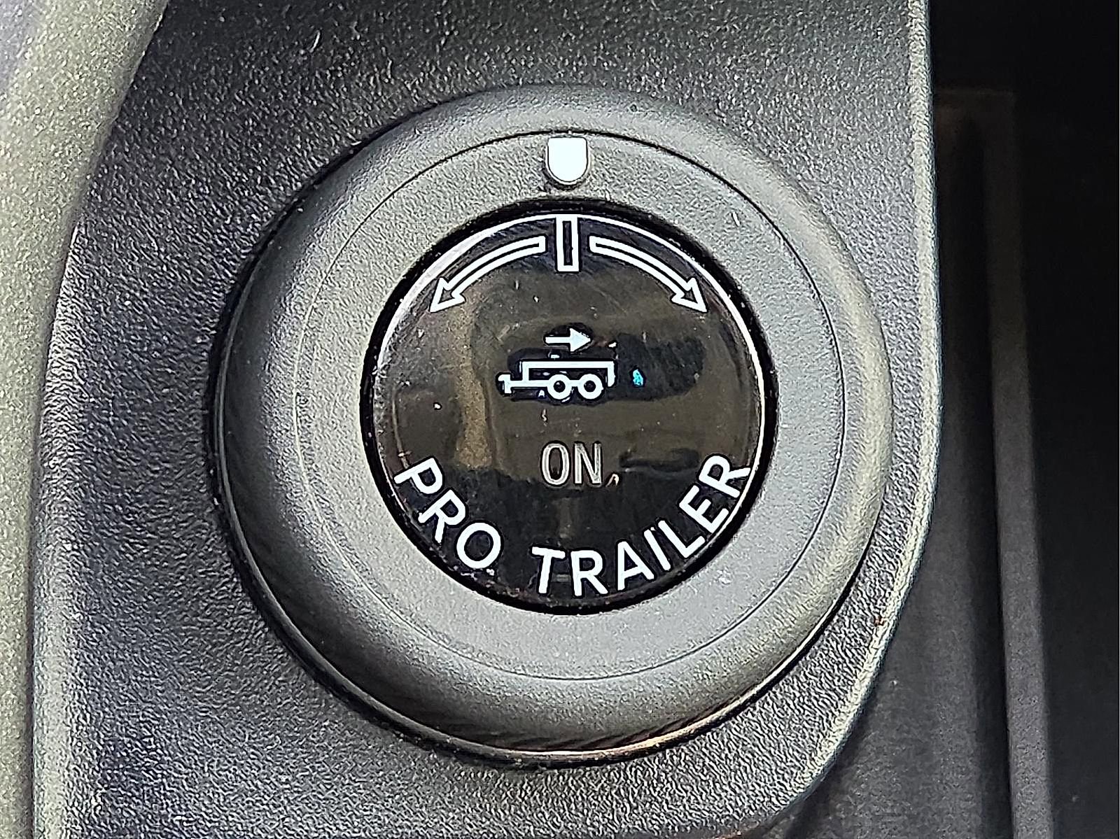 Certified 2025 Ford Expedition Active AWD/4WD image 18