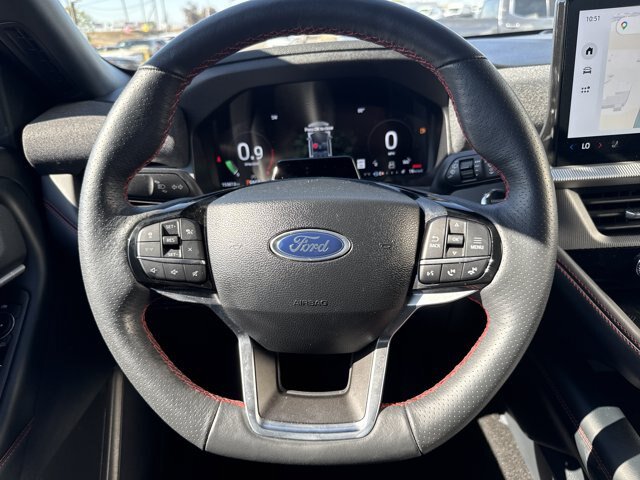 Certified 2025 Ford Explorer ST-Line w/ ST-Line Street Pack AWD/4WD image 17