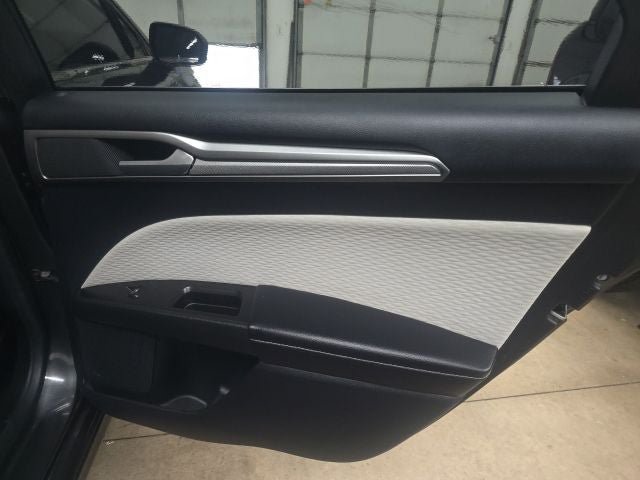 Certified 2019 Ford Fusion SE w/ Equipment Group 151A FWD image 7