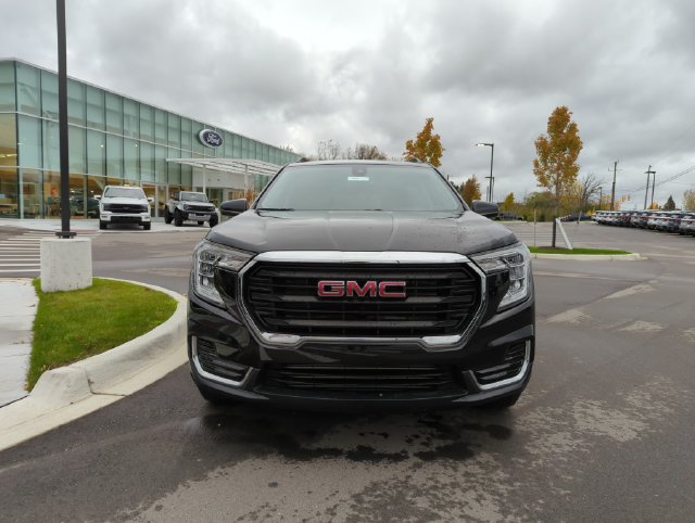 Used 2022 GMC Terrain SLE w/ Driver Convenience Package AWD/4WD image 8