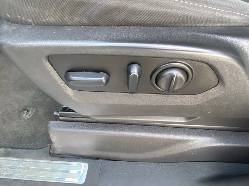 Used 2022 Chevrolet Silverado 2500 LT w/ Convenience Package image 10