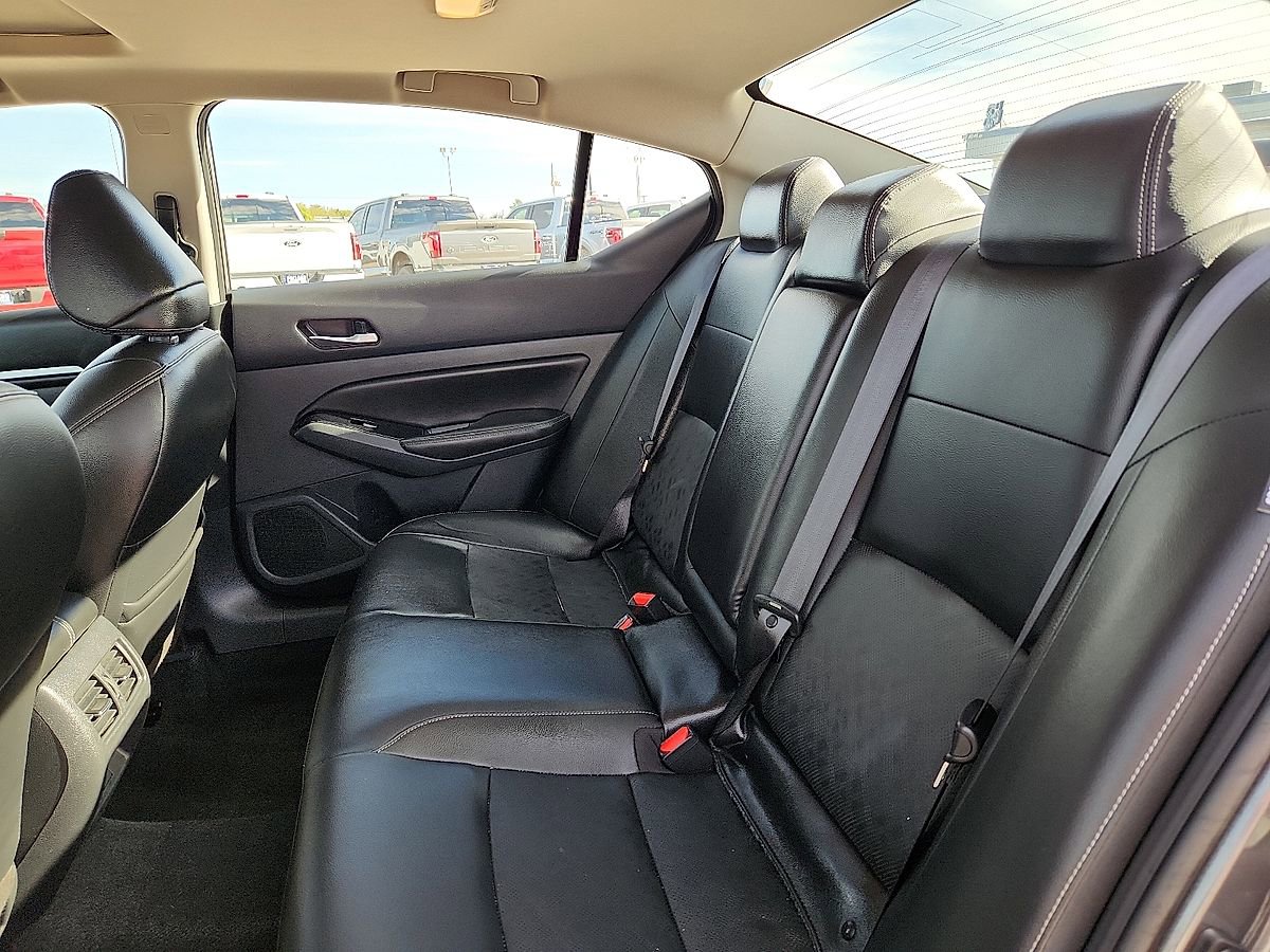 Used 2023 Nissan Altima 2.5 SL AWD/4WD image 5