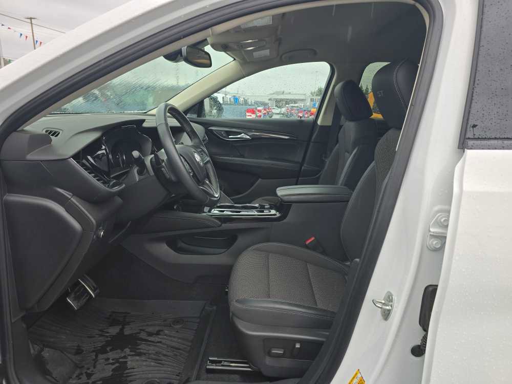 Used 2022 Buick Envision Preferred image 9