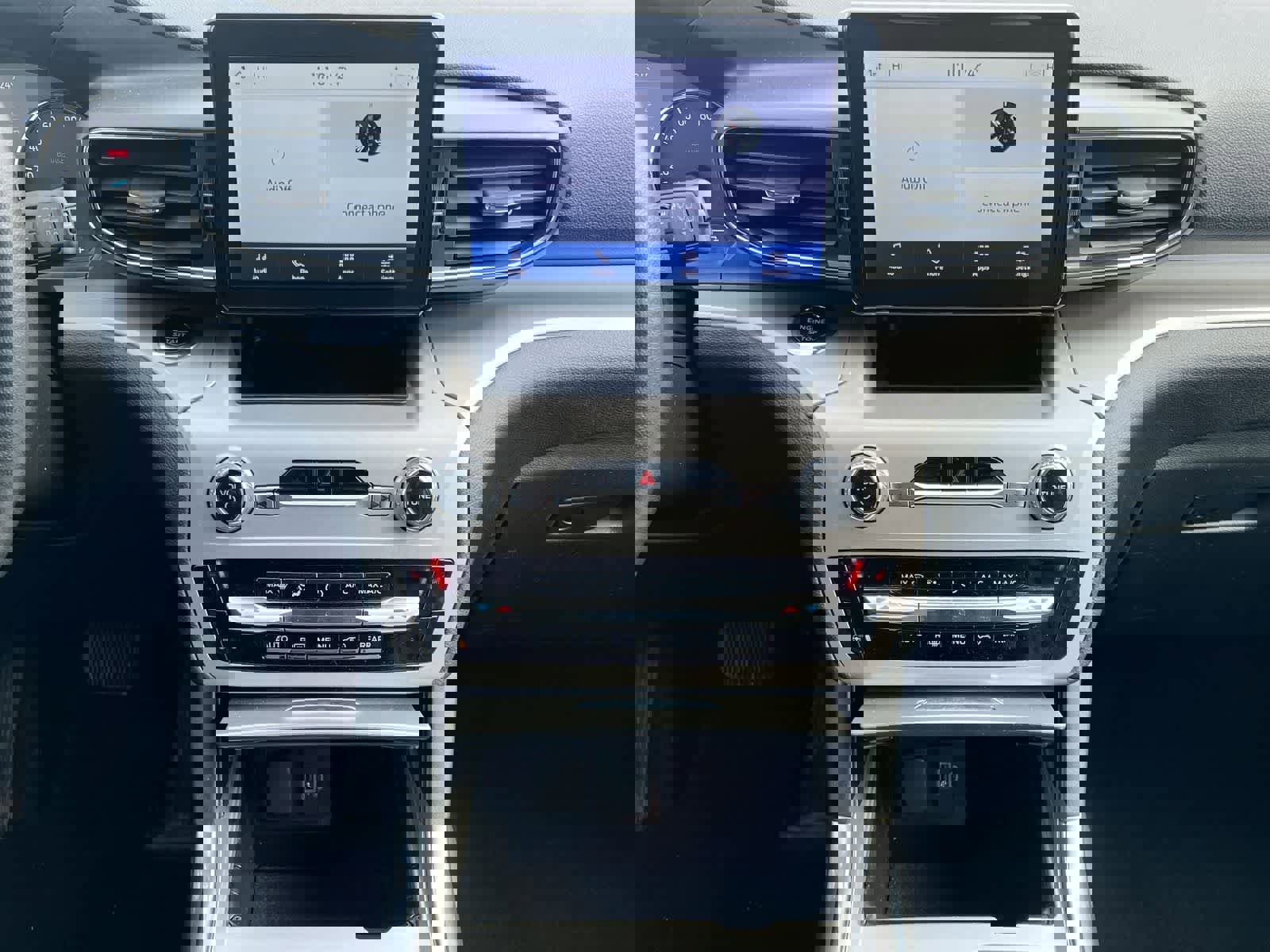 Certified 2023 Ford Explorer XLT w/ Equipment Group 202A image 27