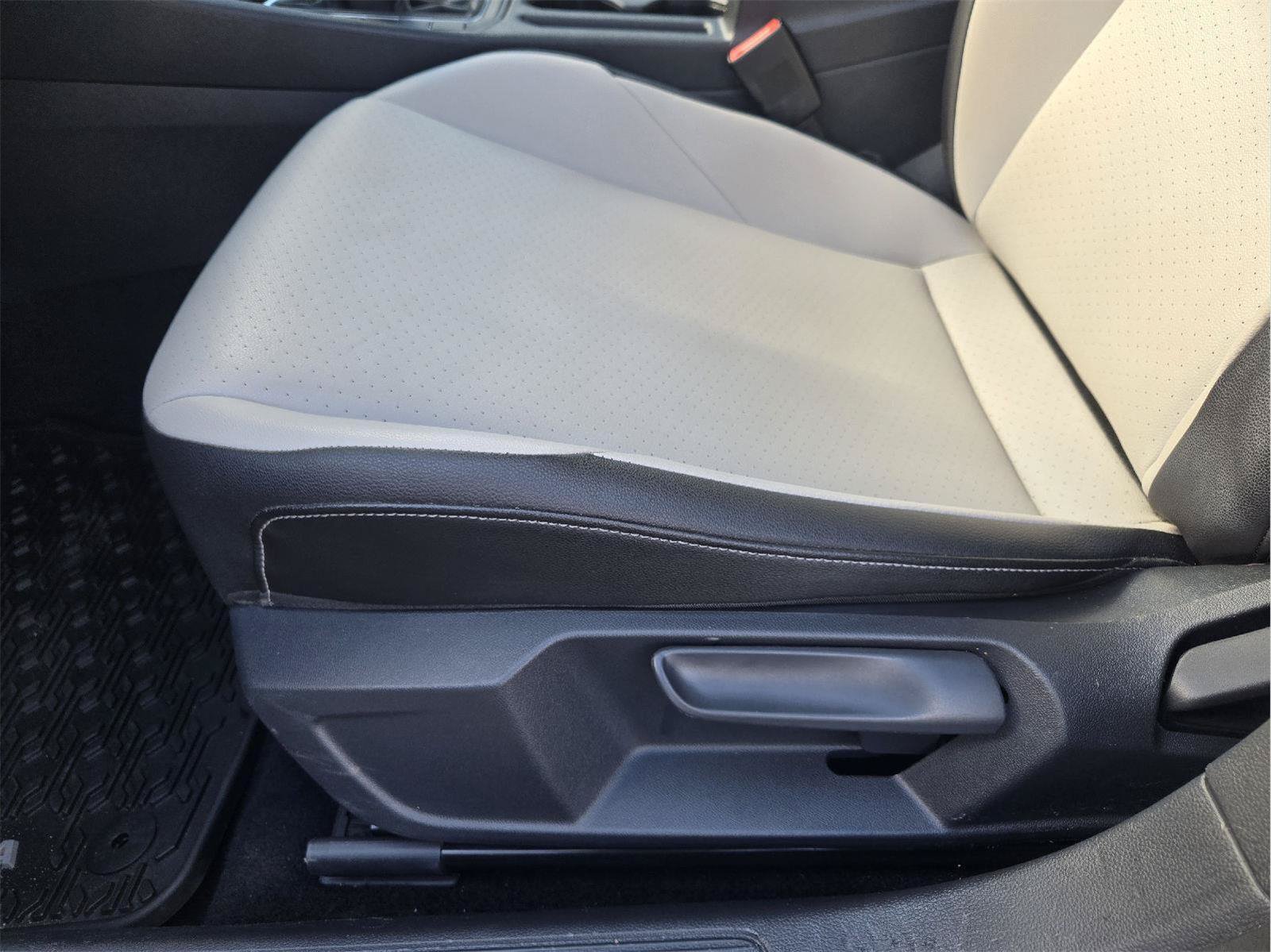 Used 2021 Volkswagen Jetta R-Line FWD image 21