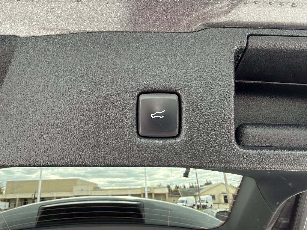 Certified 2024 Ford Escape Platinum AWD/4WD image 27