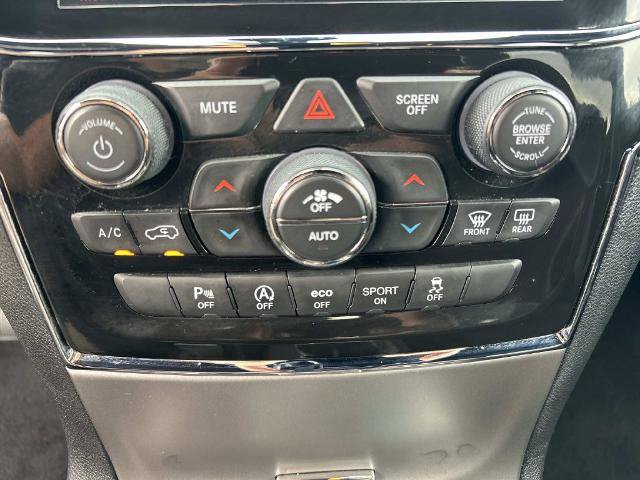 Used 2021 Jeep Grand Cherokee Laredo X AWD/4WD image 33