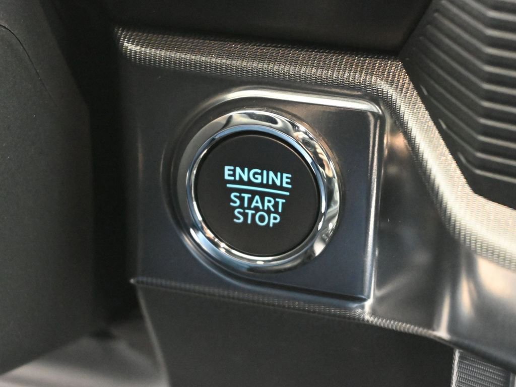 Certified 2025 Ford F150 Platinum w/ Equipment Group 702A High image 39