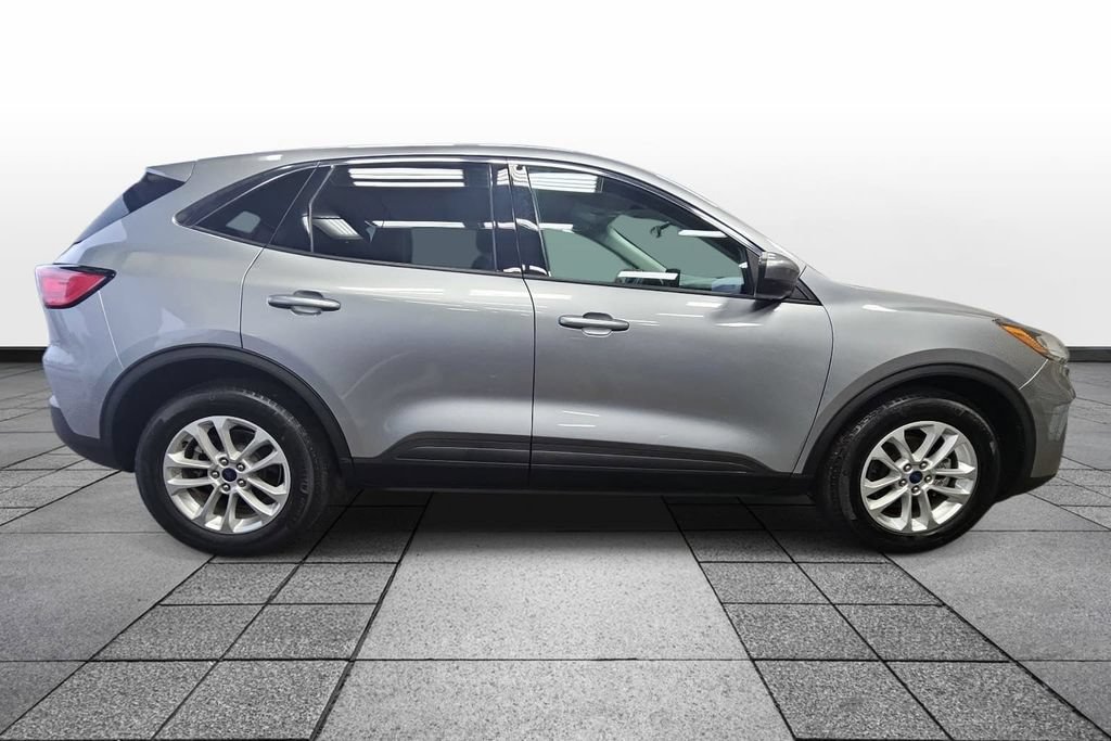 Certified 2021 Ford Escape SE FWD image 4