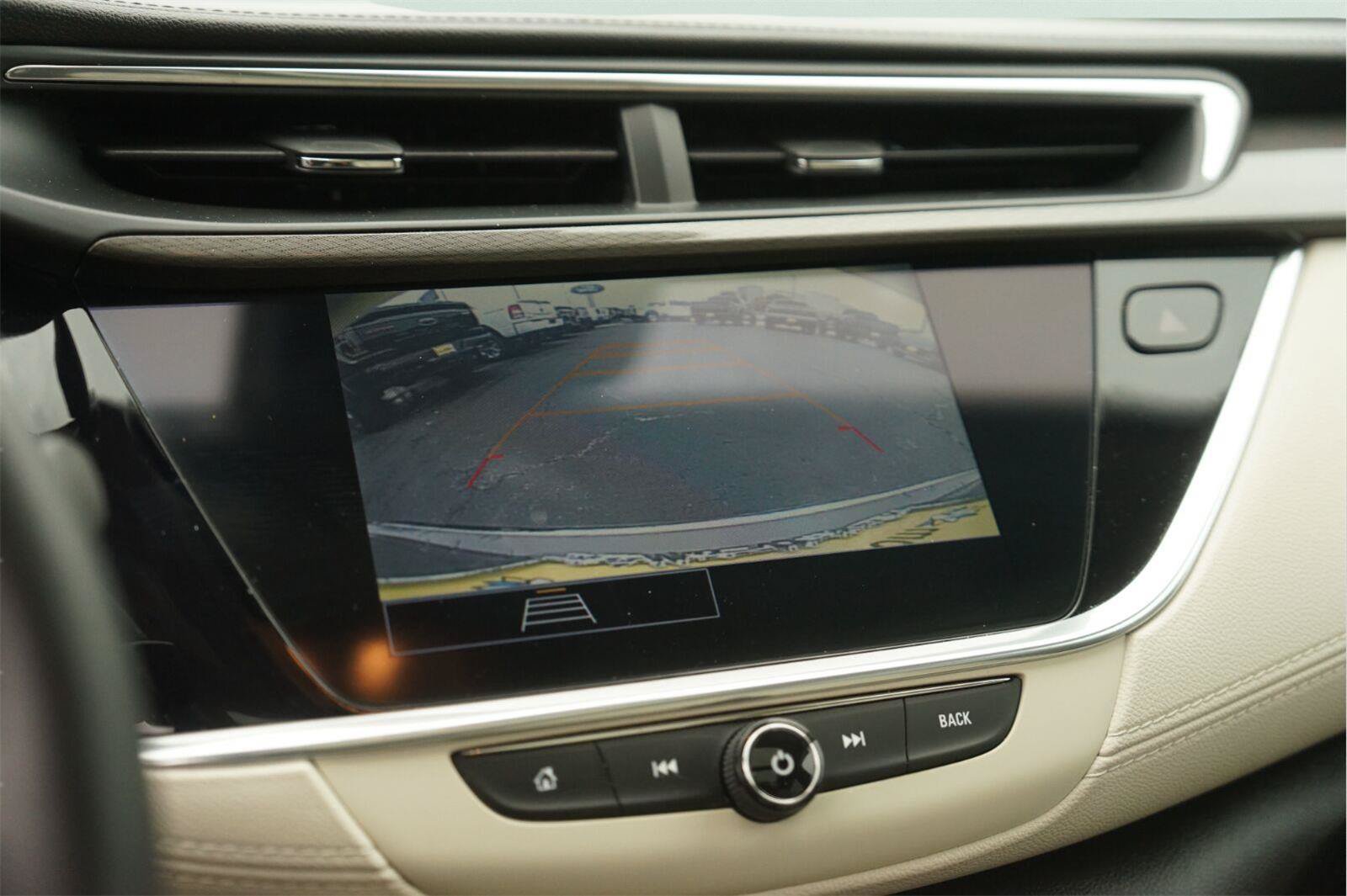 Used 2021 Buick Encore GX Essence w/ Experience Buick Package FWD image 28