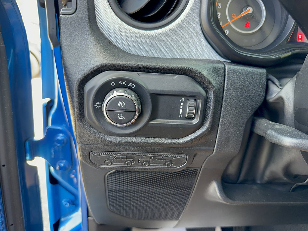 Used 2024 Jeep Gladiator Sport AWD/4WD image 23