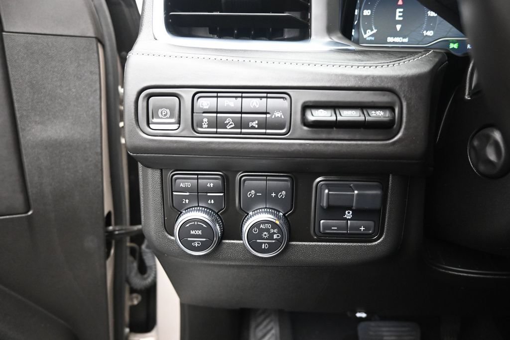Used 2023 GMC Yukon XL Denali Ultimate AWD/4WD image 13