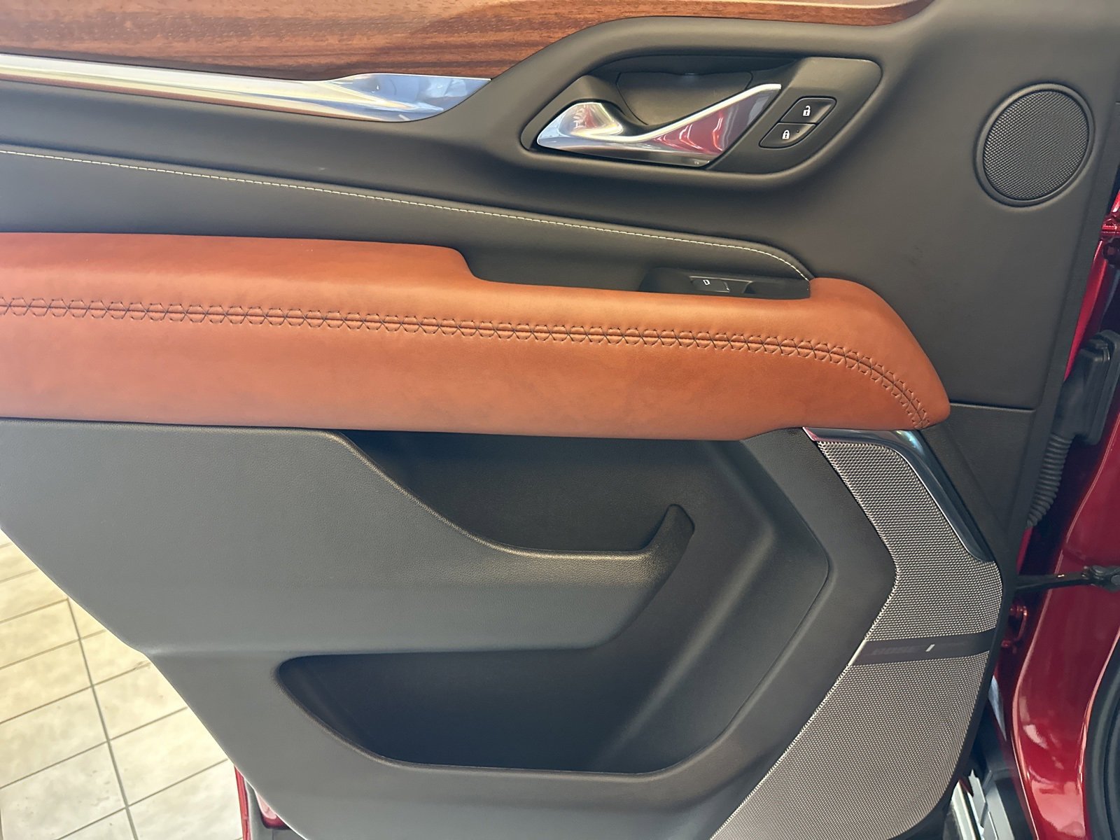 Used 2024 GMC Yukon Denali Ultimate w/ LPO, Floor Liner Package image 40