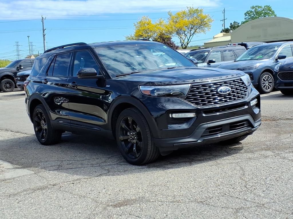 Certified 2023 Ford Explorer ST-Line AWD/4WD image 7